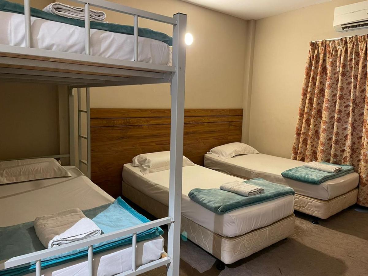 Baron Water Front Motel Kuah Ngoại thất bức ảnh