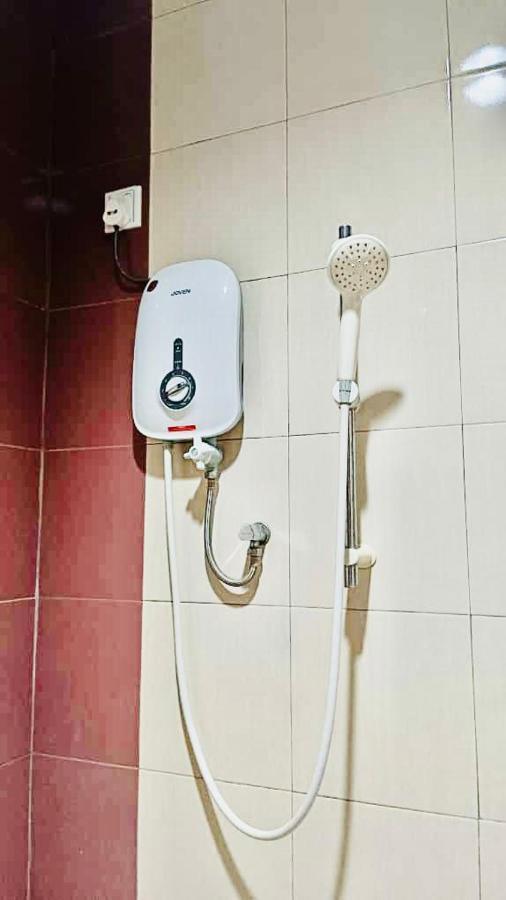 Baron Water Front Motel Kuah Ngoại thất bức ảnh